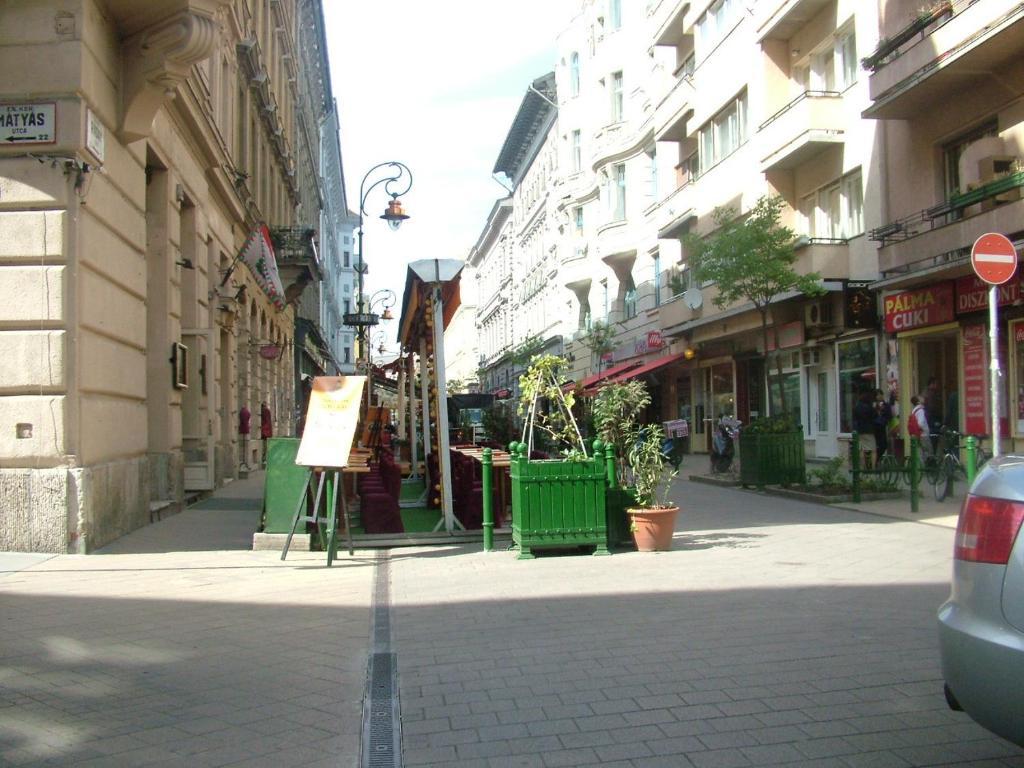 Raday Apartment *